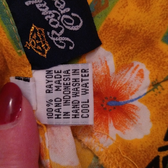 Hawaiian Floral Outfit - Picture 7 of 7